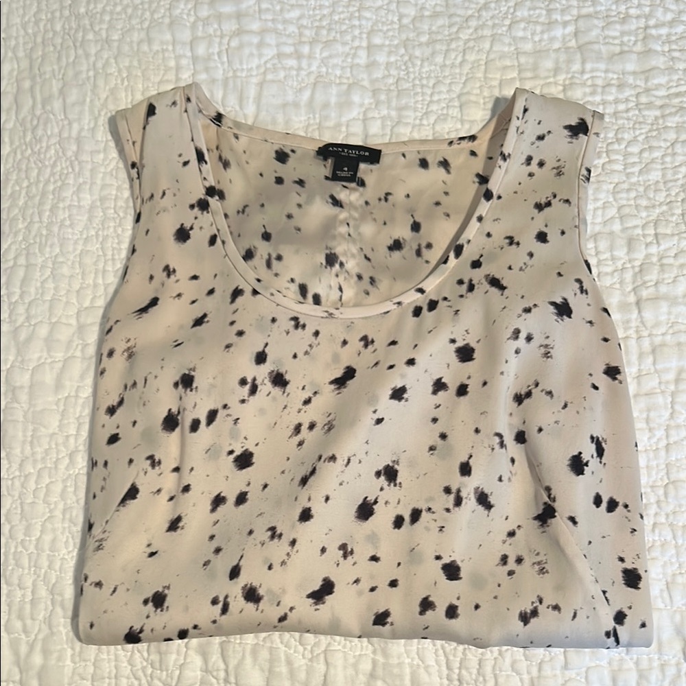 Ann Taylor Women's Cream and Navy Top
